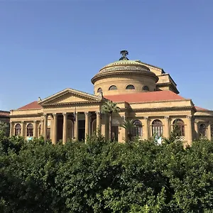 Porta Maqueda Alojamento de Acomodação e Pequeno-almoço Palermo